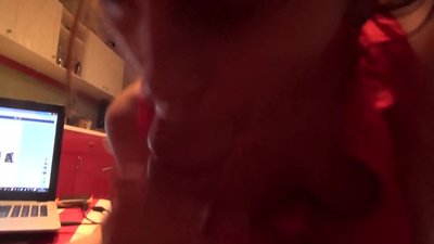 ਸਕੂਲ ਦੀ ਵਿਦਿਆਰਥਣ ਆਪਣੇ ਭਰਾ ਦਾ ਡਿੱਕ ਚੂਸਦੀ ਹੈ ਜਦੋਂ ਕਿ ਘਰ ਕੋਈ ਨਹੀਂ ਹੁੰਦਾ